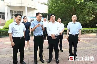 浓眉谈首发5人均20+：我们努力分享球 这让我们投篮时很有信心